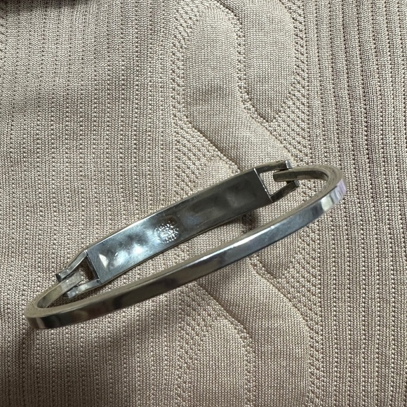 VINTAGE MEXICAN STERLING SILVER CRUSHED TURQUOISE OVAL HINGED BANGLE BRACELET - Picture 3 of 8